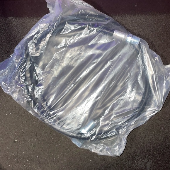 New rubber pressure hose hydraulic gas etc 90 degree end - Picture 1 of 5